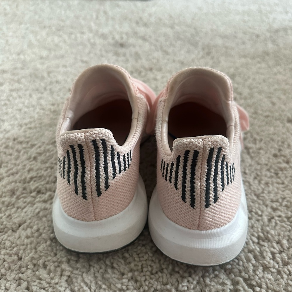Adidas Swift Runs